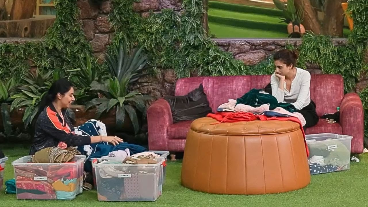 Tanya Ne Farhana Ko Dikhayi Apni Dresses, Tanya  Eviction Ke Khilaaf