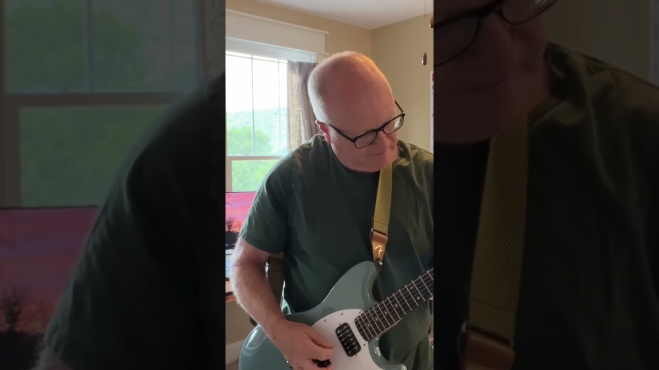 The Squier Bullet Mustang HH - a tremendous little rocker