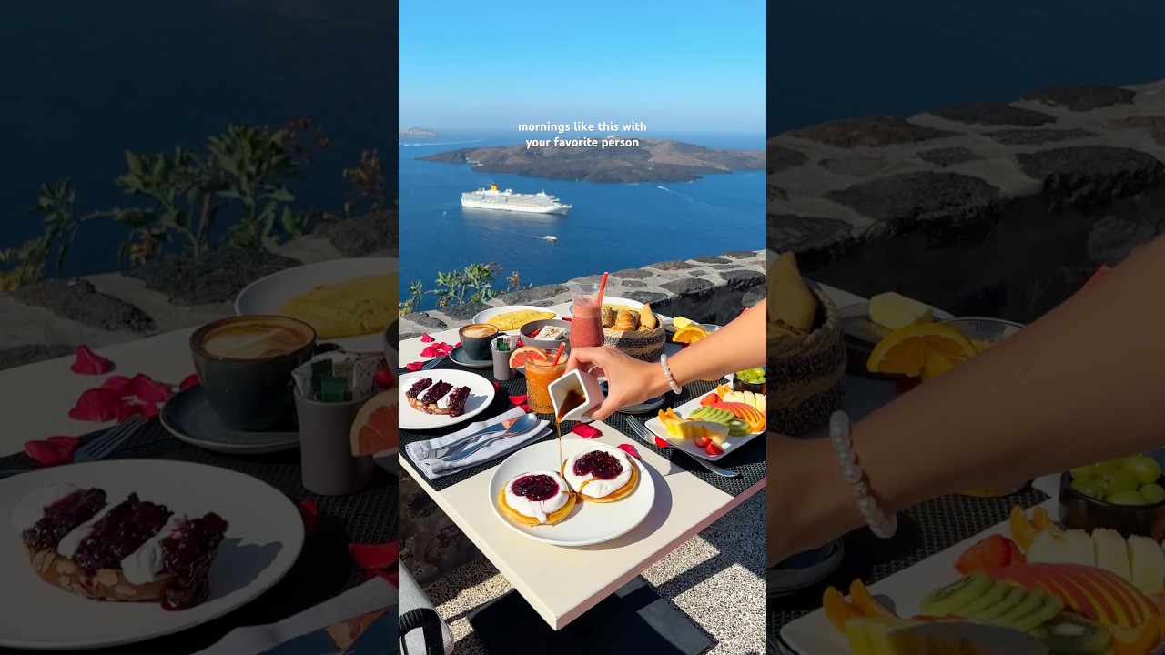 Share this with someone you’d love to take here 💙🇬🇷