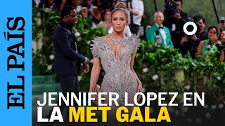 MET GALA 2024 |  Jennifer Lopez brilla en la alfombra roja | EL PAÍS