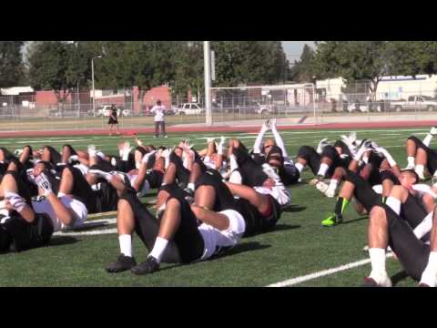 2014 - Polynesian All-American Bowl  : Traditional Fijian football dance