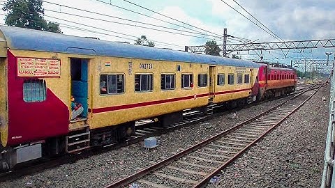 Parallel Train Race : Bandel-Howrah EMU Local parallely racing Asansol-Sealdah Intercity Express