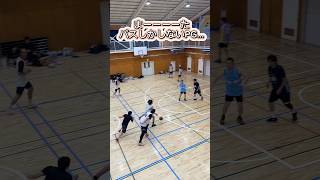 パスばっかりじゃダメなのよ〜 #バスケ #basketball #シニアバスケ #shorts