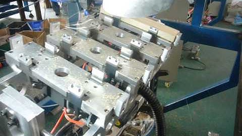 WanXingDa CNC 5 Axis 2 Head Drilling and Tufting Machine, Making 600mm Wooden Brooms