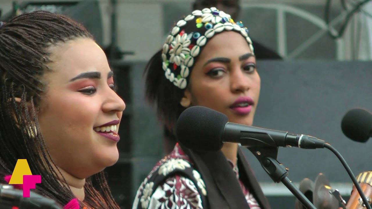Asmâa Hamzoui & Bnat Timbouktou - Soudani Minitara - LIVE at Afrikafestival Hertme 2019