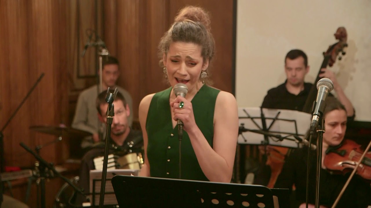 KÓR-TÁRSAK (Sanziana Tarta) - Femeie oricand