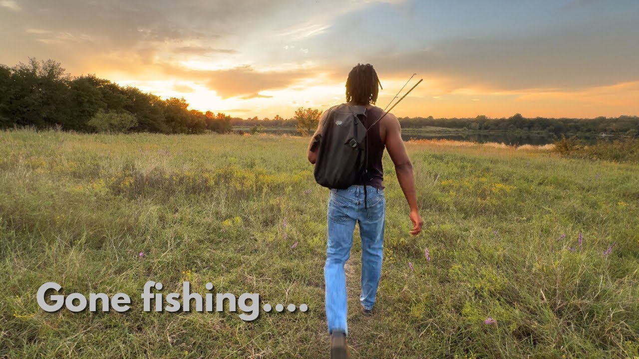 Можно ли поймать рыбу этой удочкой за 30 долларов? | Исследуем луга во время кемпинга в фургоне!