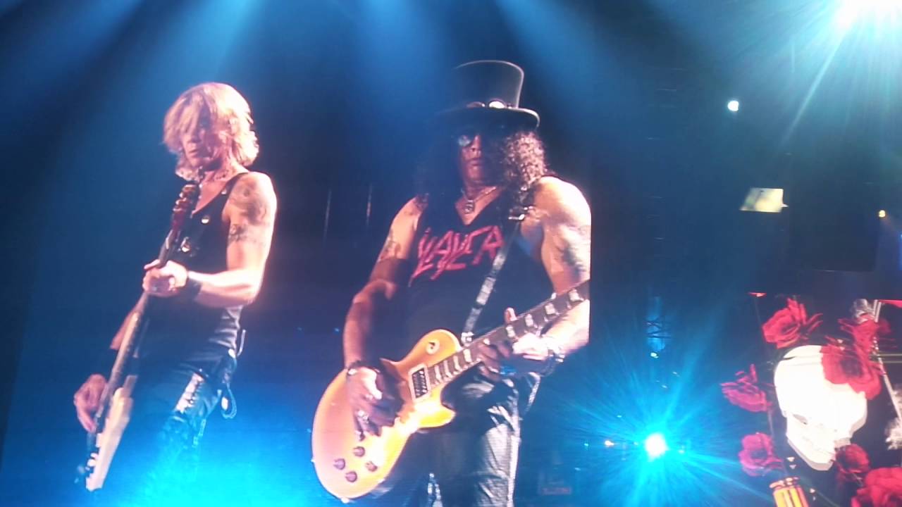 Sweet Child O' Mine LIVE Guns n' Roses 8-15-16 UofP Stadium, Phoenix, AZ - YouTube