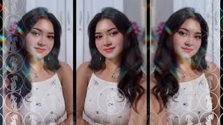 Elina Devia The Queen Of Chameleon 821