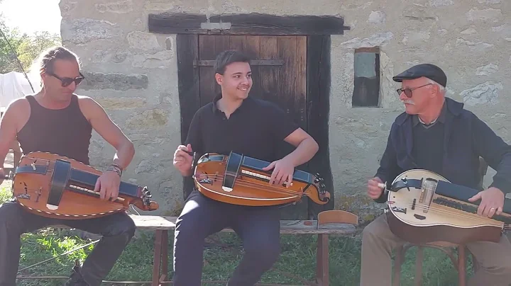 Hurdy gurdy trio at La Chavannee weekend, Embraud ...