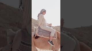 Strong Kamel And Girl Happy Mood