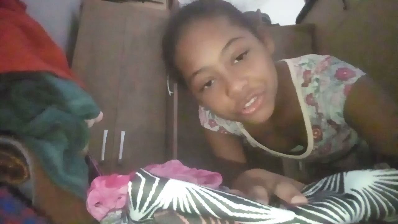 arrumando as minhas roupas*vou sair*