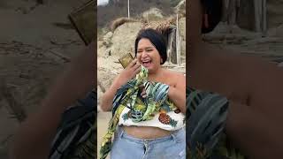 The Wheelbarrow Game Between Friends