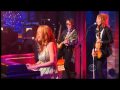 Capture de la vidéo Allison Moorer - "When You Wake Up Feeling Bad" 6/11 Letterman (Theaudioperv.com)