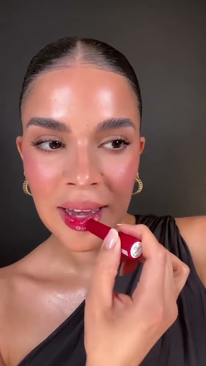 Catherine in Pomegranate Glow ✨ | Moistureglow™ Plumping Lip Serum