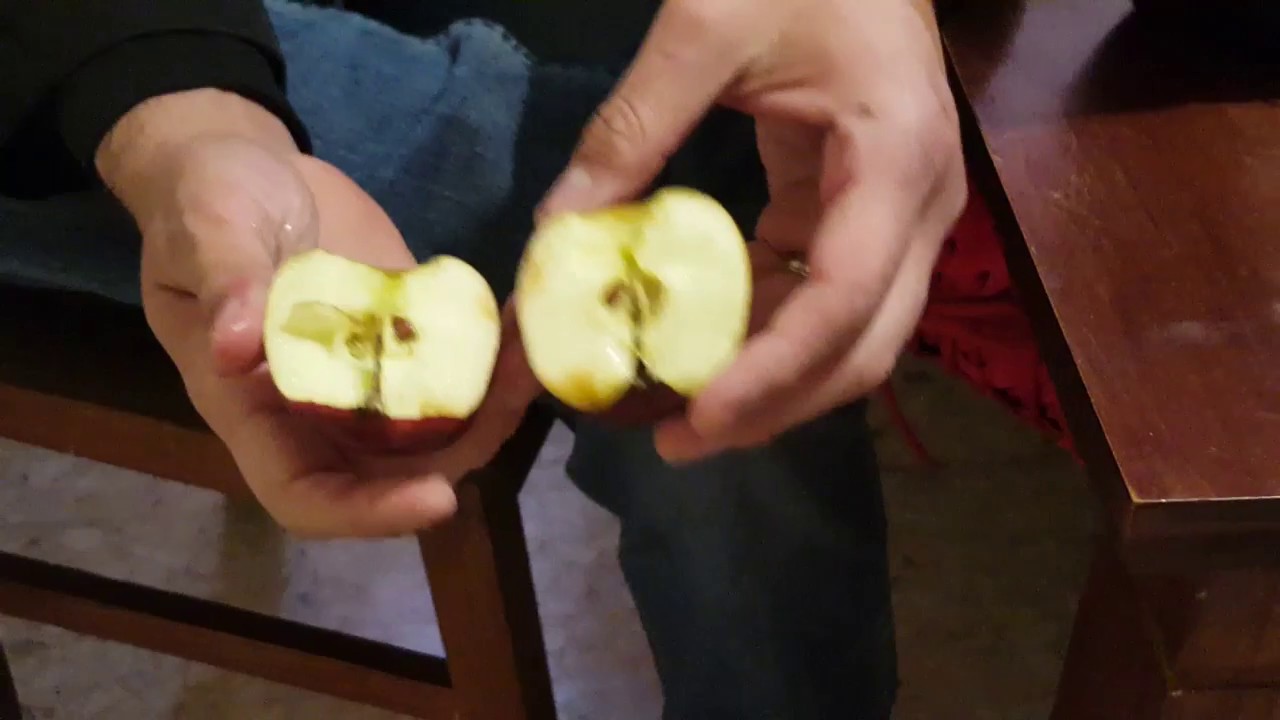 Como Romper Una Manzana Con Las Manos