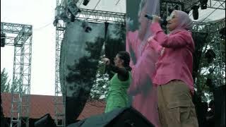 OK - TIKA TIWI | AT PLAYLIST LIVE FESTIVAL 2.0 BANDUNG | FEAT VGARTBAND