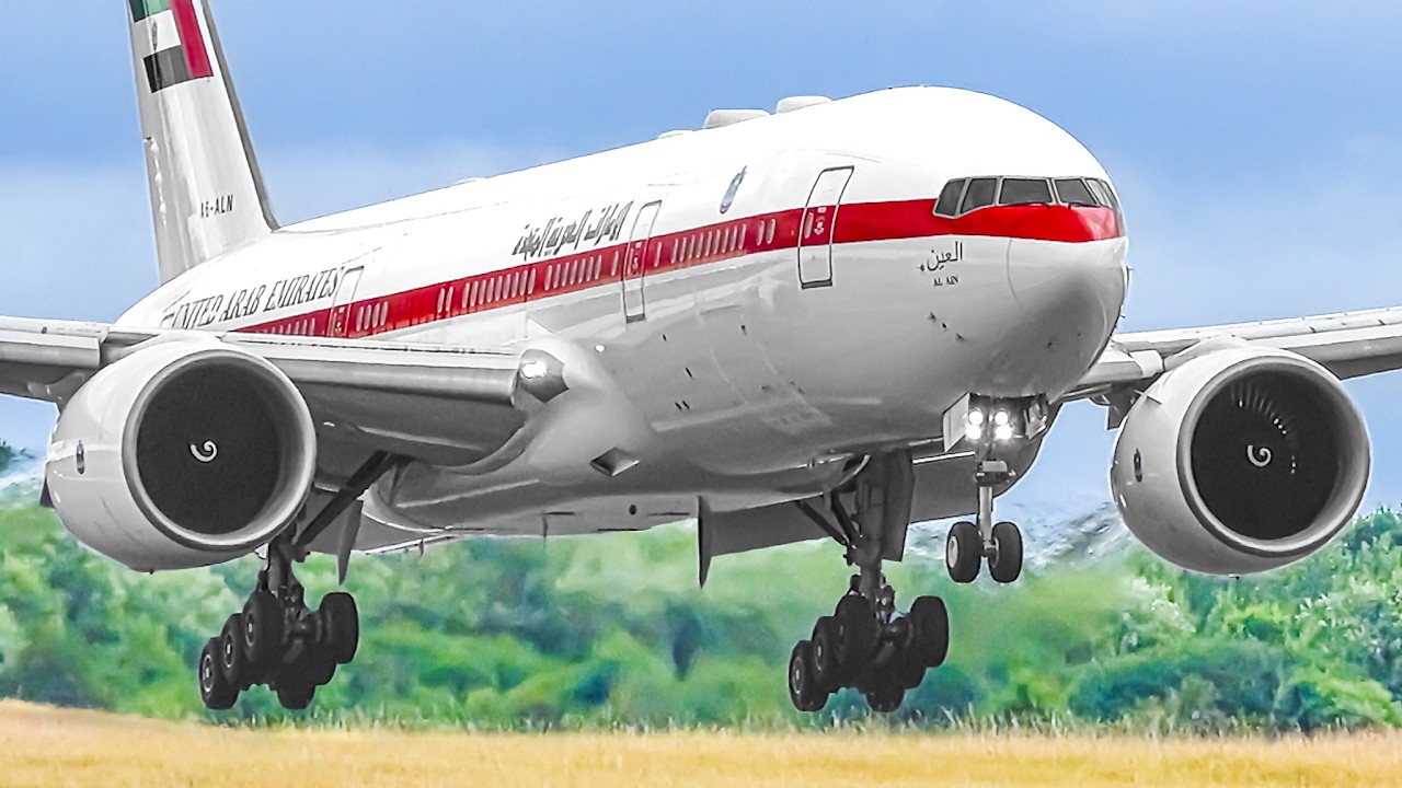 🇬🇧 LONDON STANSTED Airport Plane Spotting + Aircraft & Flight Route Information Subtitles  !