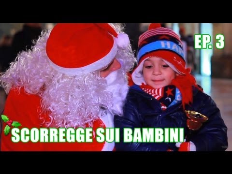 Video: Alphonse Travestito Da Babbo Natale