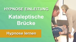 Kataleptische Brücke mit Blitzeinleitung (Hypnose Demonstration)