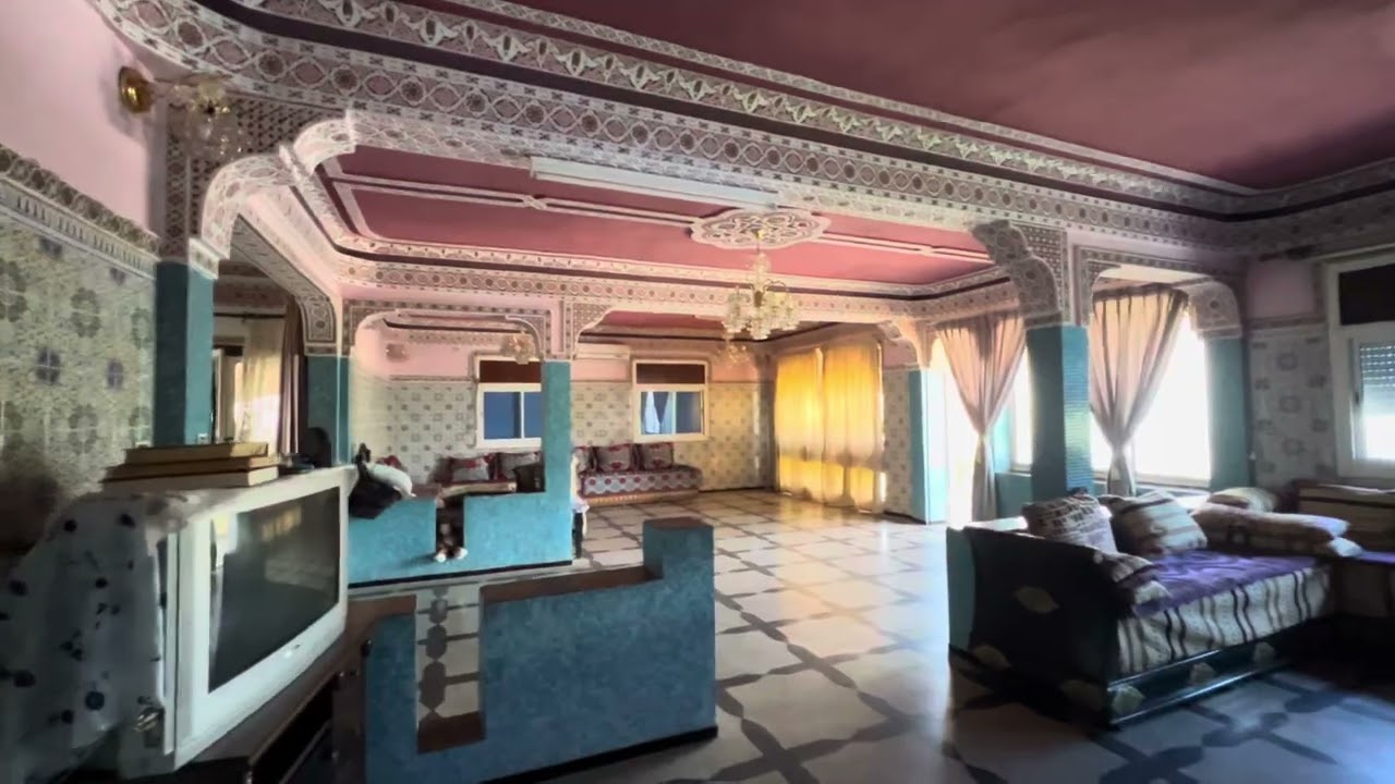 فوقي بابو بوحدو على الشارع المساحة 270 متر 3 دالفصدات جميع التفاصيل فالفيديو ☎️0607150424