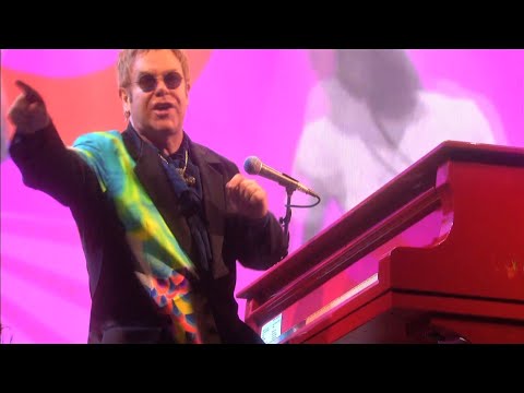 Elton John FULL HD - Philadelphia Freedom (The Red Piano, Las Vegas | 2005)