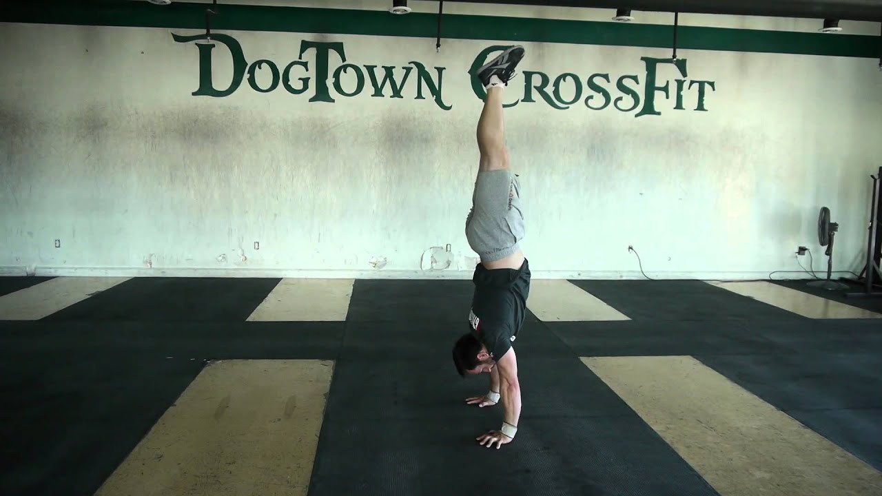 Dusty Hyland Freestanding Handstand Push up