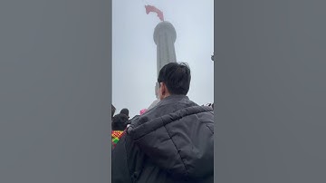 Hát quốc ca tại cột cờ Lũng Cú, Hà Giang