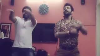 Mannu Punjabi And Manveer Gujjar Birthday Party Dance With Dishoom Song Viral Clipz.