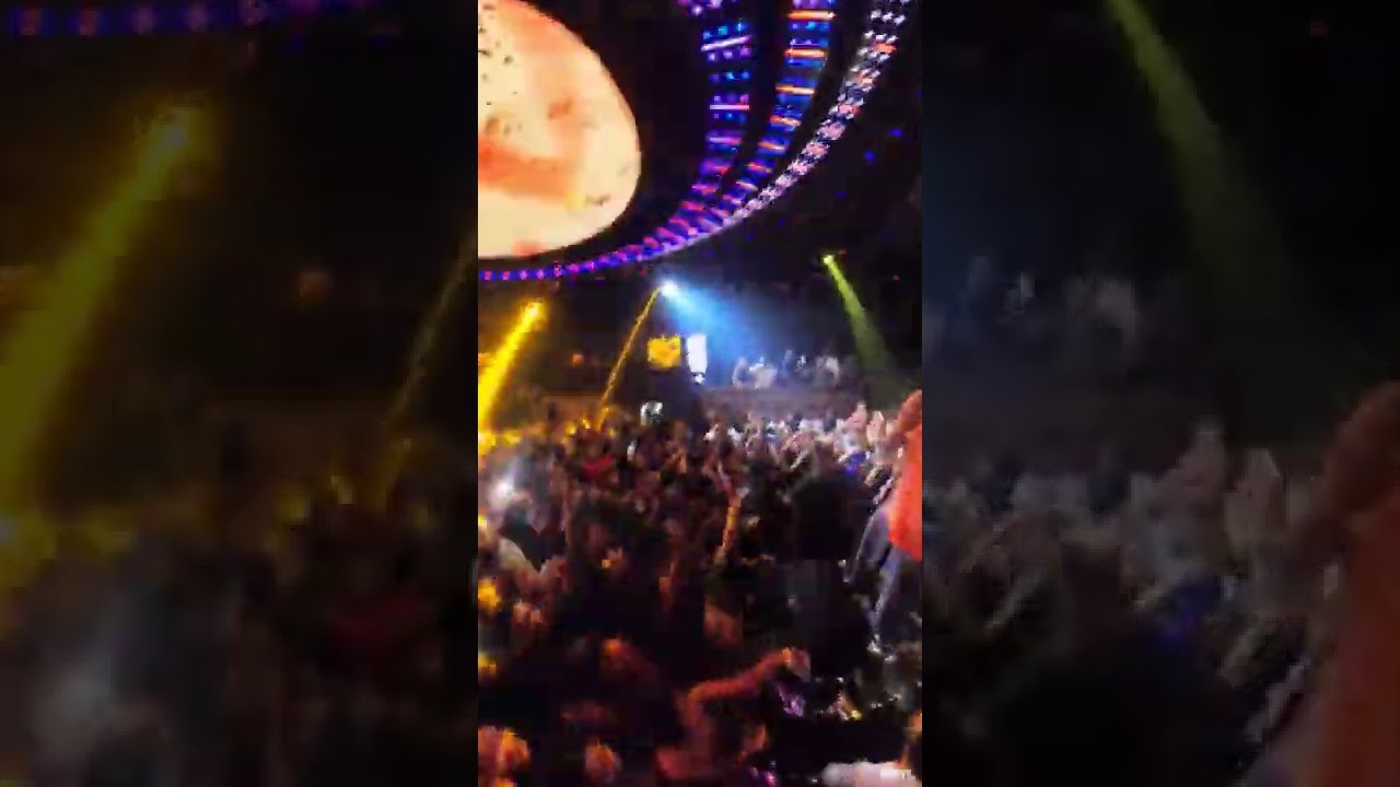 Bombay cocktail bar X Maninder Buttar. 