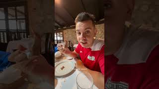 Un sitio donde COMER EL FIN DE SEMANA ES IMPOSIBLE / CASA POLI