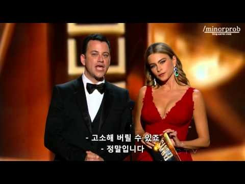 Video: Sofia Vergara Svádí Svým Pohledem Na Koberec Emmys