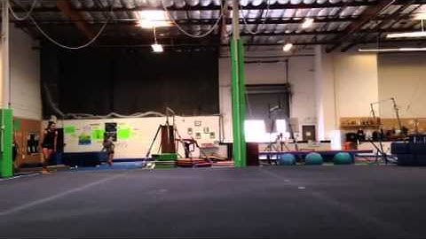 Front handspring front double twist front tuck:Floor:Yasmin