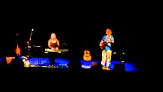 Video-Miniaturansicht von „Beth Nielsen Chapman - How We Love“