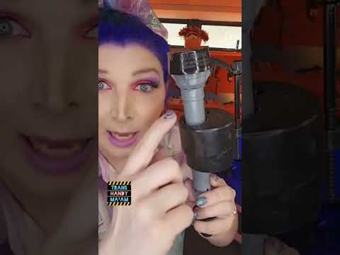 Replacing Toilet's fill vavle #Lgbtqia #Trans #DIY