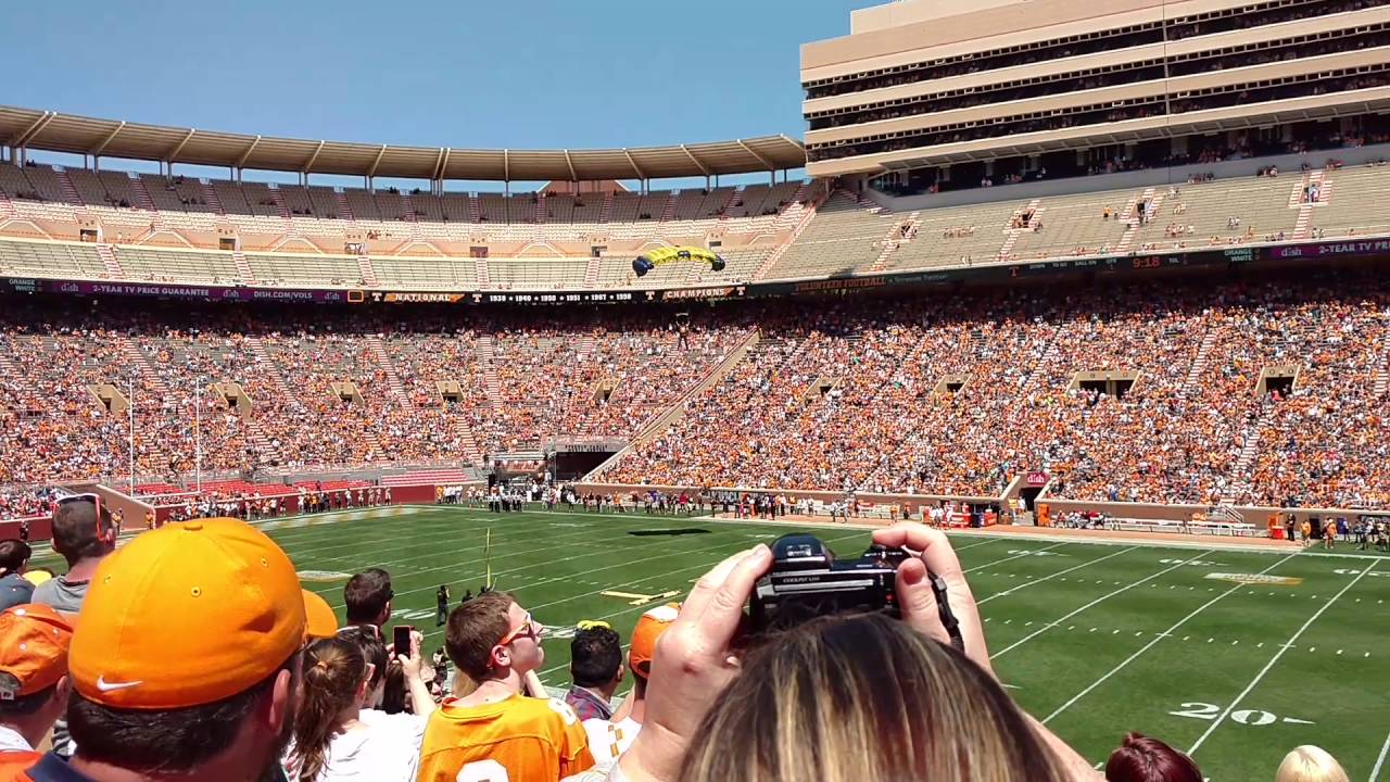 SEALS Sky Diving Into Neyland Stadium Orange And White Game 2016 YouTube