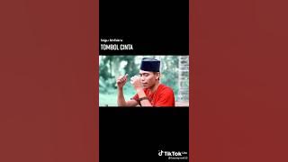 tombol cinta
