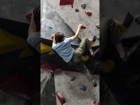 I Did Not Fart 🚫🚫🚫 #bouldering #rockclimbing #v4