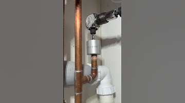 How to cap off a leaking copper pipe! #asmr #foryou #diy #plumbing #tools #howto #shorts #subscribe