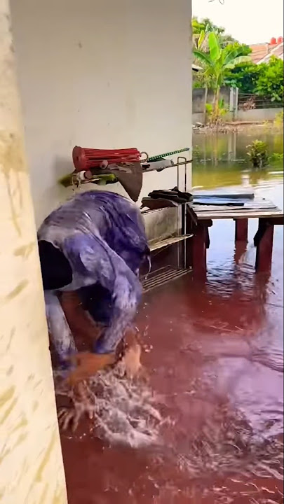 It turns out the tap hasn't been turned off #comedy