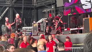 POWERMAN 5000 -FOOTSTEPS AND VOICES, NOBODY'S REAL & INVADE, DESTROY, REPEAT Opens Freaks on Parade
