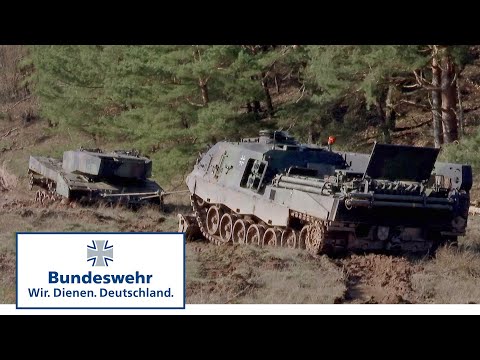 Mit schwerem Gerät: Bergeausbildung bei der Bundeswehr