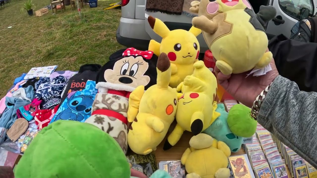 Old Man Drives 2 Hours For This Car Boot & Buys Bose & Pokemon (Strawberry Fields Car Boot 15/08/24