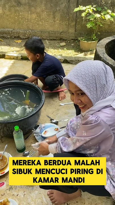 momen sedih ketika yang lain makan ibu dan anak cuci piring ‼️‼️ #sedih #cucipiring #nangis #ibu