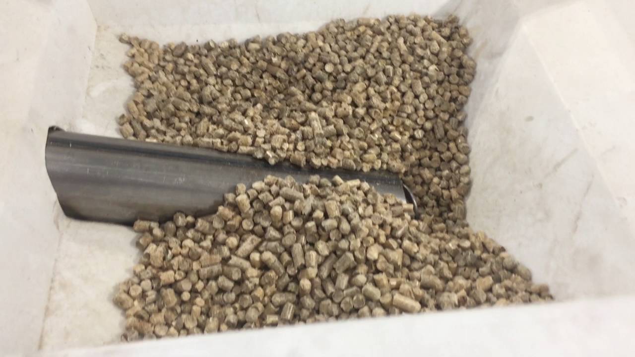 V2-6 stirling engine in operation on wood pellets