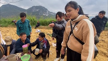 Cói Lalin Và Mai Được Ngồi Vị Trí Quan Trọng Trong Đám M.a Khô Của Người Mông Biên Giới