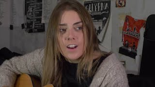 Leire Etxezarreta Learreta: trikitilaria eta pandero-jolea, gitarrarekin ere abila