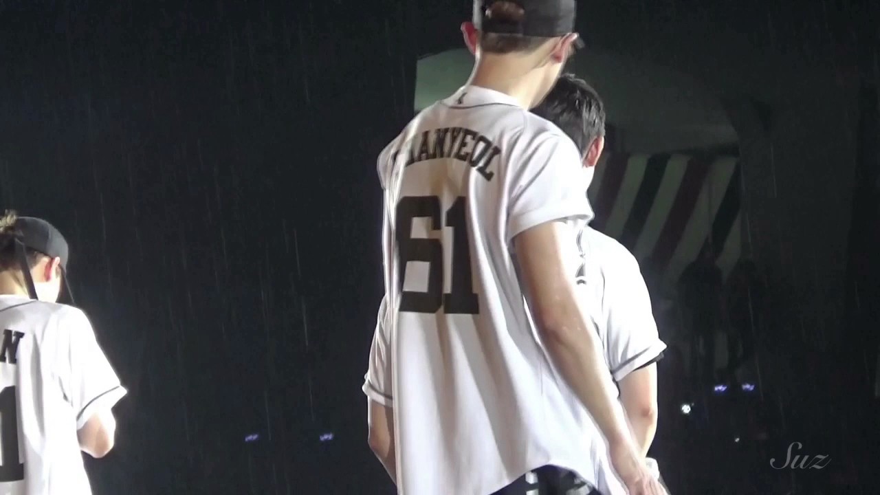 (Fancam) 170318 Exo'rdium Malaysia Chanyeol, DO, Kai and the bug