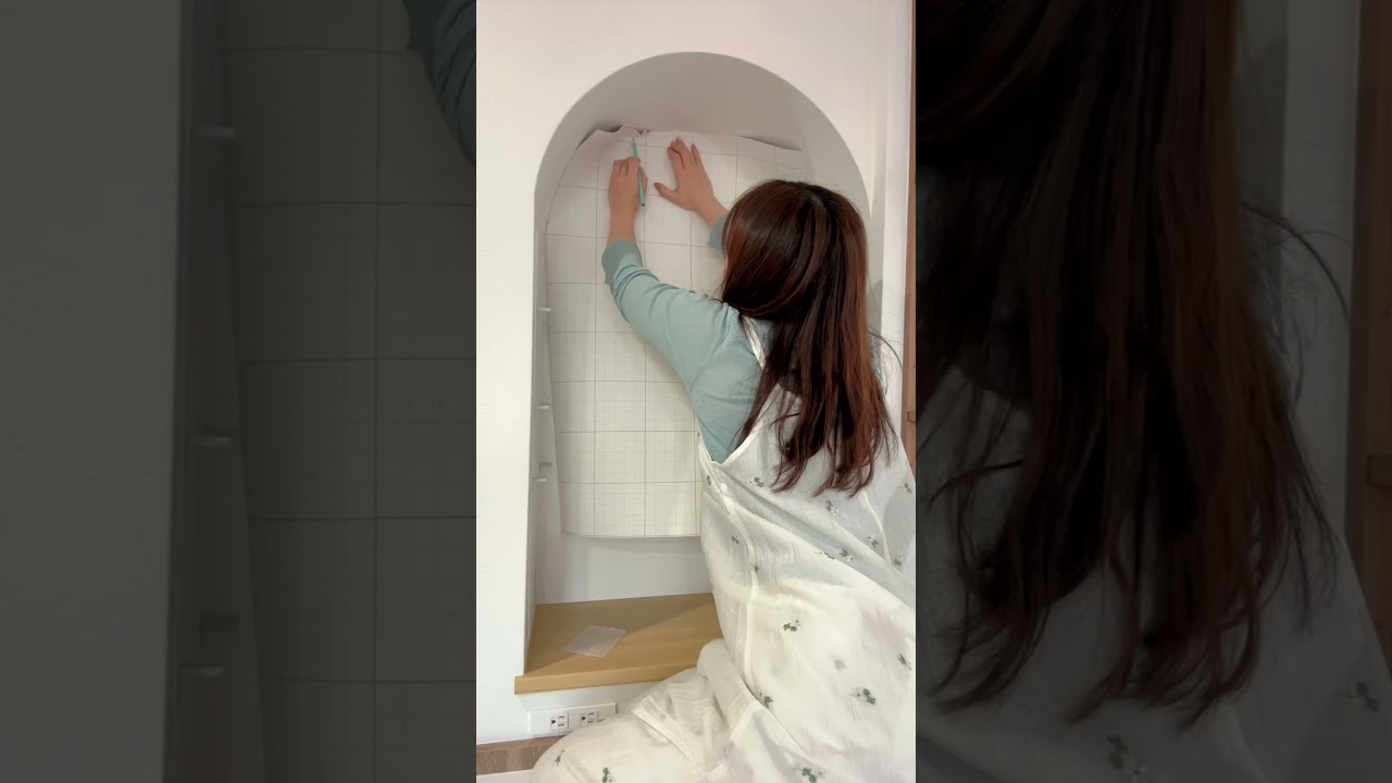 新居作り8つめ!ニッチの中に壁紙を貼ってお手軽DIY!この壁紙、インスタのKaoriさんとカベラボさんのコラボのやつなんだけど、初心者でも簡単に貼れて最高だった🥺 #PR #インテリア #DIY