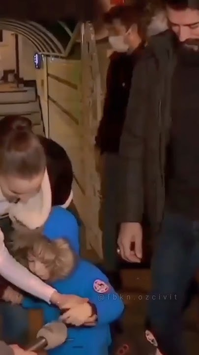 Любопытный сын😍 Фахрие Эвджен и Бурак Озчивит | Fahriye Evcen ve Burak ...